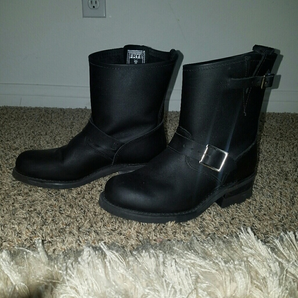 FRYE 8R engineer boots size 7